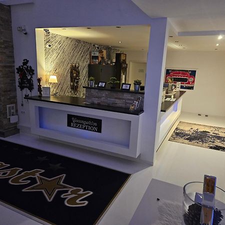 Designhotel Youngstar MHG Exterior foto