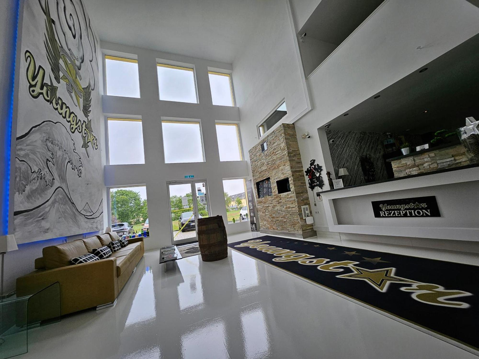 Designhotel Youngstar MHG Exterior foto